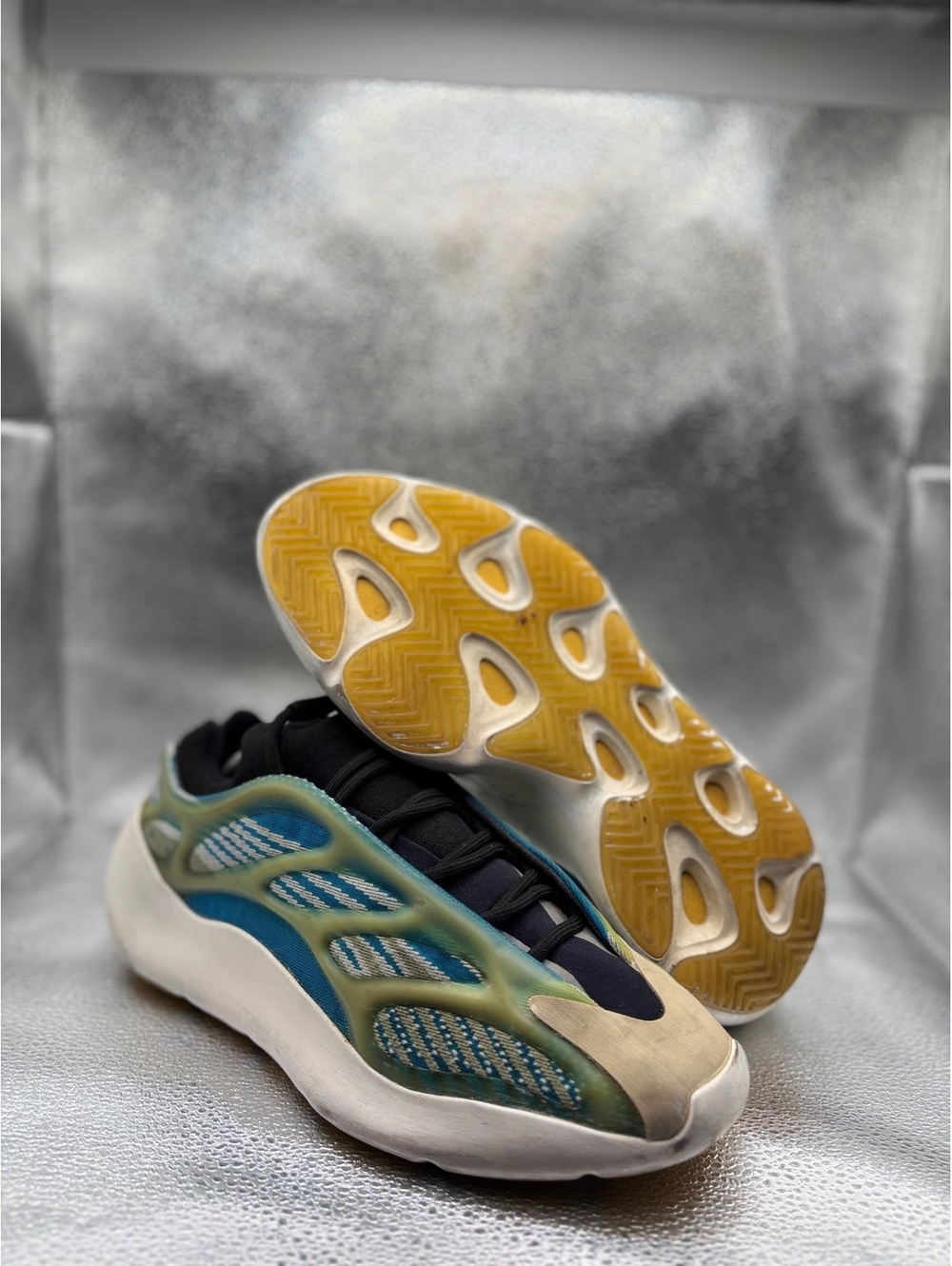Adidas Yeezy 700 V3 arzaeth